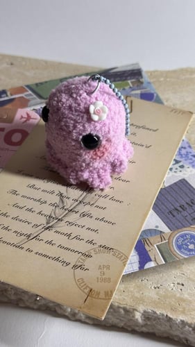 تعليقة دمية صوف أخطبوط وردي فاتح من