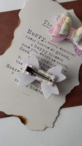 توكات مخمل مزين بخيوط لامعه والوان الطيف