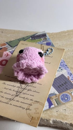 تعليقة دمية صوف أخطبوط وردي فاتح من