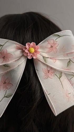 توكات شيفون بالوان مشرقة مزينة بإكسسوار وردة أكرلك