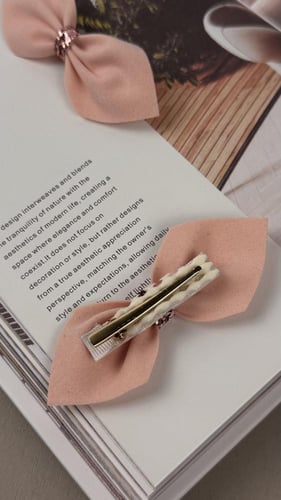 توكات مخمل وردي فاتح مزينة بجليتر