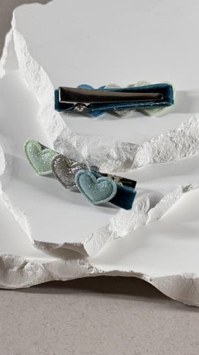 توكة مخمل تركواز مع قلوب