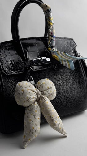 تعليقة شنطة قماش بألوان مختلفة