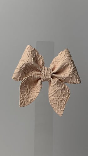 توكة جلد مزخرف زخارف محفورة لون بيج