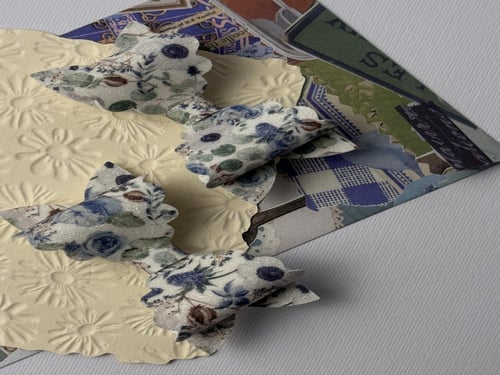 توكات جلد لامع مشجر برسومات باللون الازرق