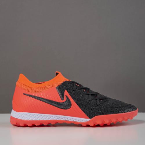 جزمة كرة قدم Nike