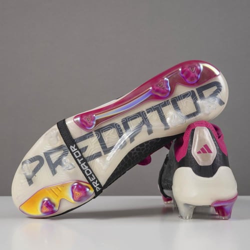 جزمة كرة قدم Adidas