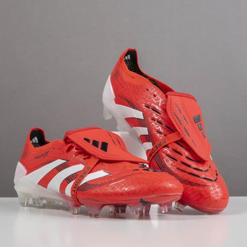 جزمة كرة قدم Adidas