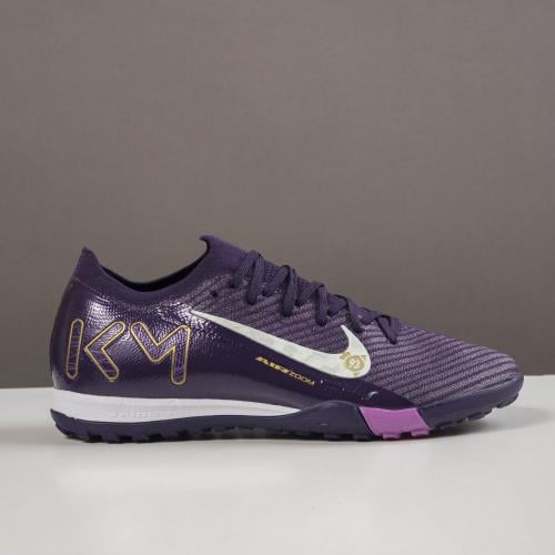 جزمة كرة قدم Nike