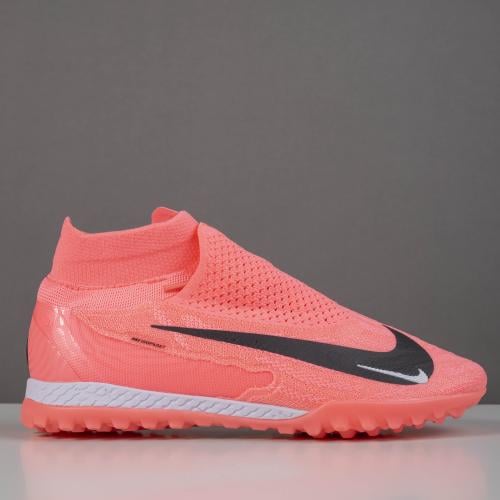 جزمة كرة قدم Nike