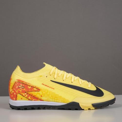 جزمة كرة قدم Nike