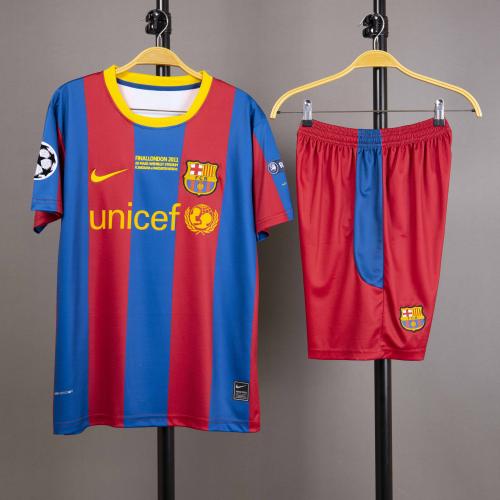 طقم برشلونة الكلاسيكي 2011