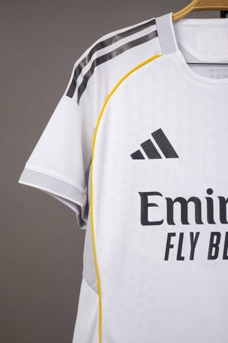 طقم ريال مدريد 2026/2025