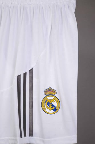طقم ريال مدريد 2026/2025