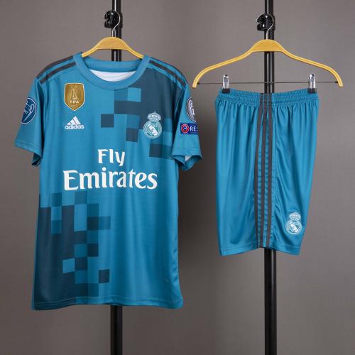 طقم ريال مدريد الكلاسيكي الازرق