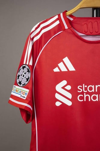 طقم ليفربول 2026/2025