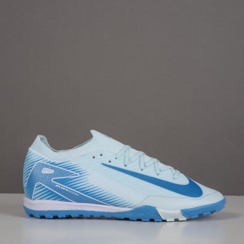 جزمة كرة قدم Nike