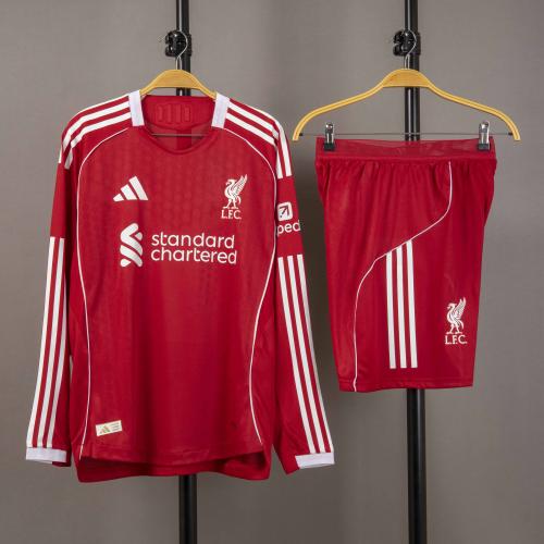 طقم ليفر بول الاساسي كم طويل 2025/2026