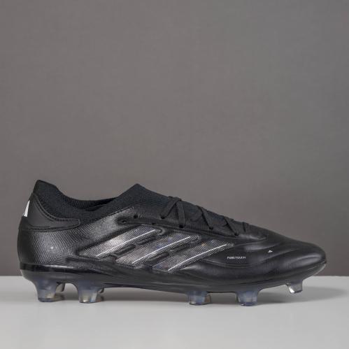 جزمة كرة قدم Adidas