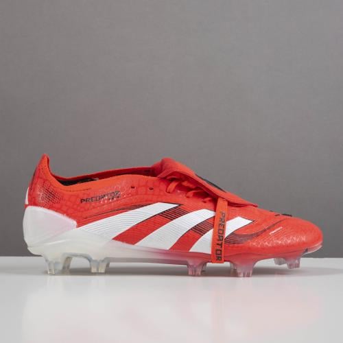 جزمة كرة قدم Adidas