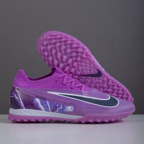 جزمة كرة قدم Nike