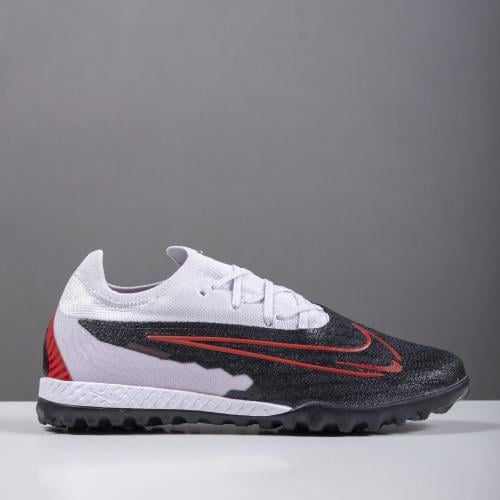 جزمة كرة قدم Nike