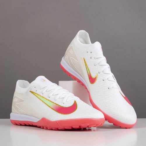 جزمة كرة قدم Nike