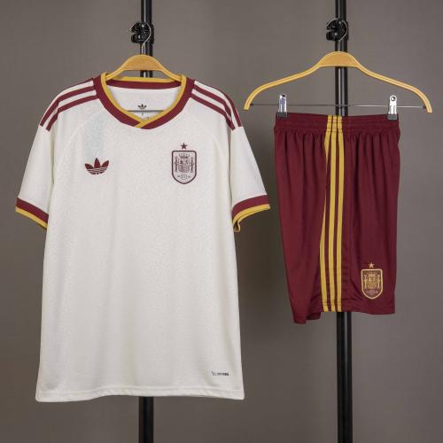 طقم منتخب اسبانيا الاحتياطي 2026