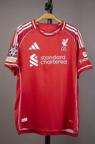 طقم ليفربول 2026/2025