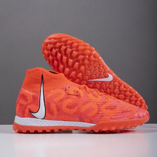 جزمة كرة قدم Nike