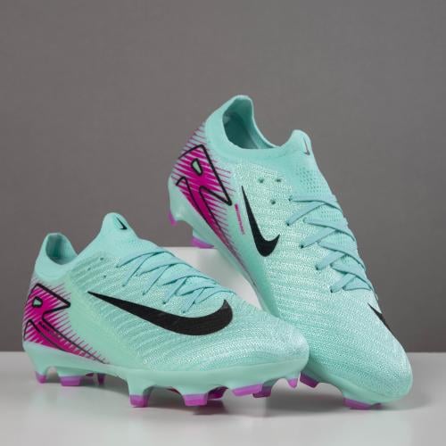جزمة كرة قدم Nike
