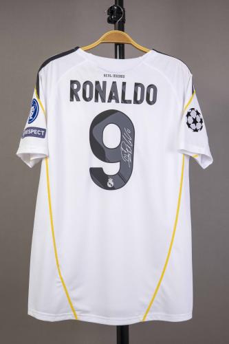 قميص ريال مدريد الكلاسيكي 2002/2003