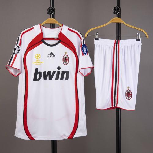 طقم ميلان الكلاسيكي 2007/2008