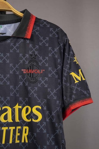 طقم ميلان الاحتياطي 2026/2025