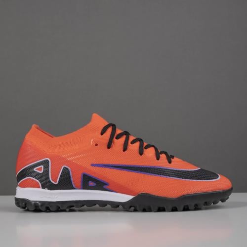 جزمة كرة قدم Nike