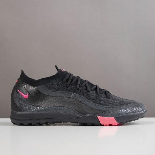 جزمة كرة قدم Nike