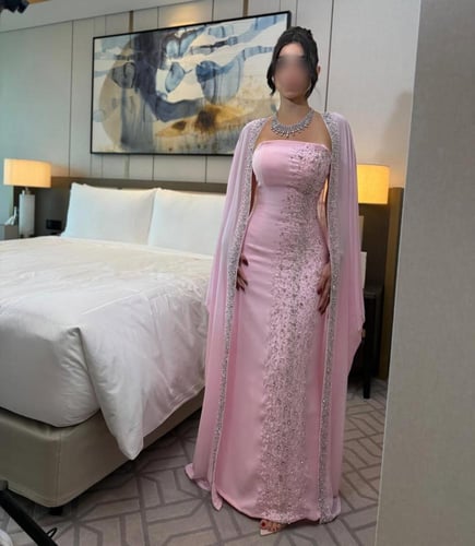 فستان باربي بالتطريز اليدوي