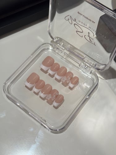 - 1 - Alya khalil press-on Nails
