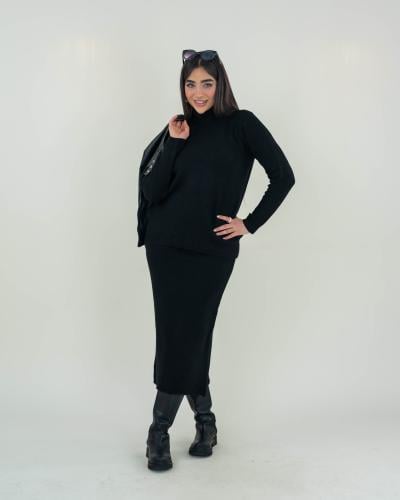 طقم شتوي بلوزة بياقة مرتفعة مع تنورة – فري سايز