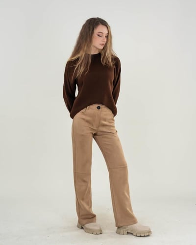 بنطلون نسائي مخمل