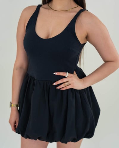 فستان قصير بدون اكمام - لون اسود