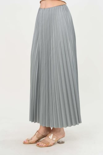 تنورة نسائية طويلة بكسر