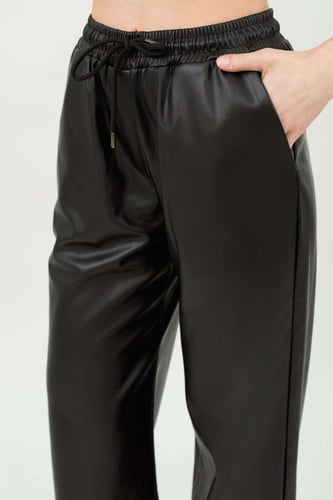 بنطلون نسائي جلد أسود أوفر سايز