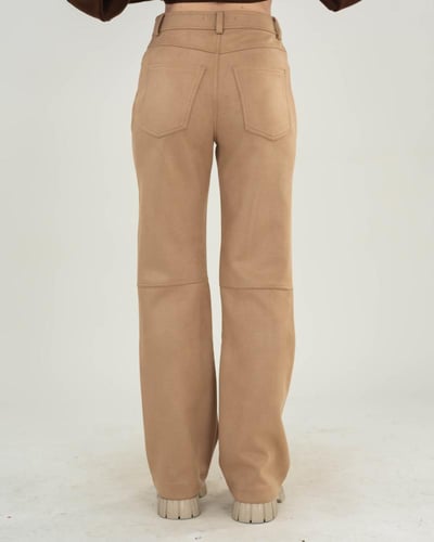 بنطلون نسائي مخمل