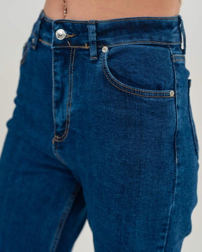 جينز نسائي أوفر سايز – ألوان متعددة