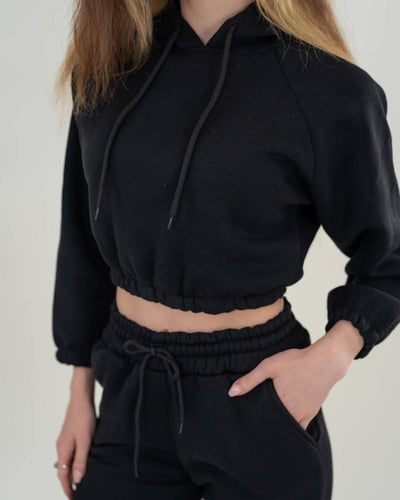 طقم نسائي هودي شتوي أسود