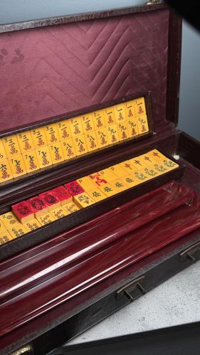 شنطة لعبة MahJong غير كاملة