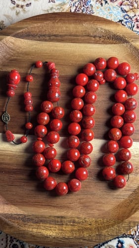 ورد طبيعي أحمر فواح – تصميم تمليكه أنيقه️