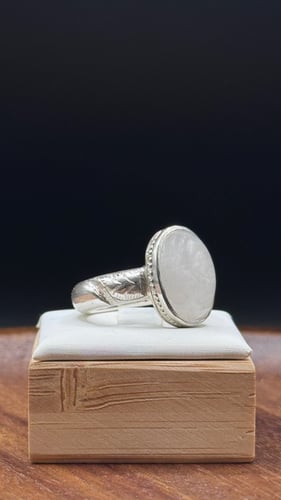 الكلسايت الأبيض فاخر – فضة عيار 950