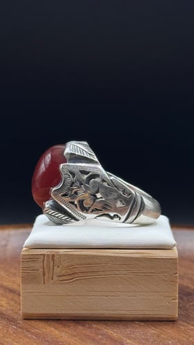 عقيق يماني رماني مشمشي فاخر – فضة عيار 950